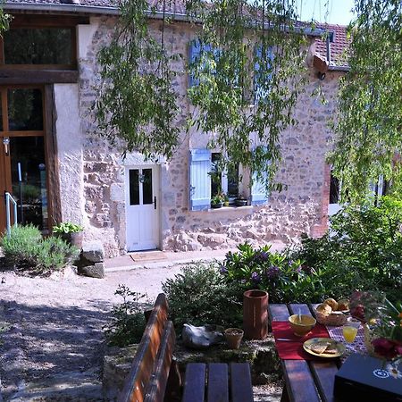 La Ferme Aux Abeilles Hotel Ambierle Exterior photo
